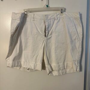 Women’s shorts size 18